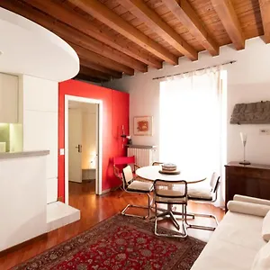 https://hintown-week-end-house.italymilanhotels.net